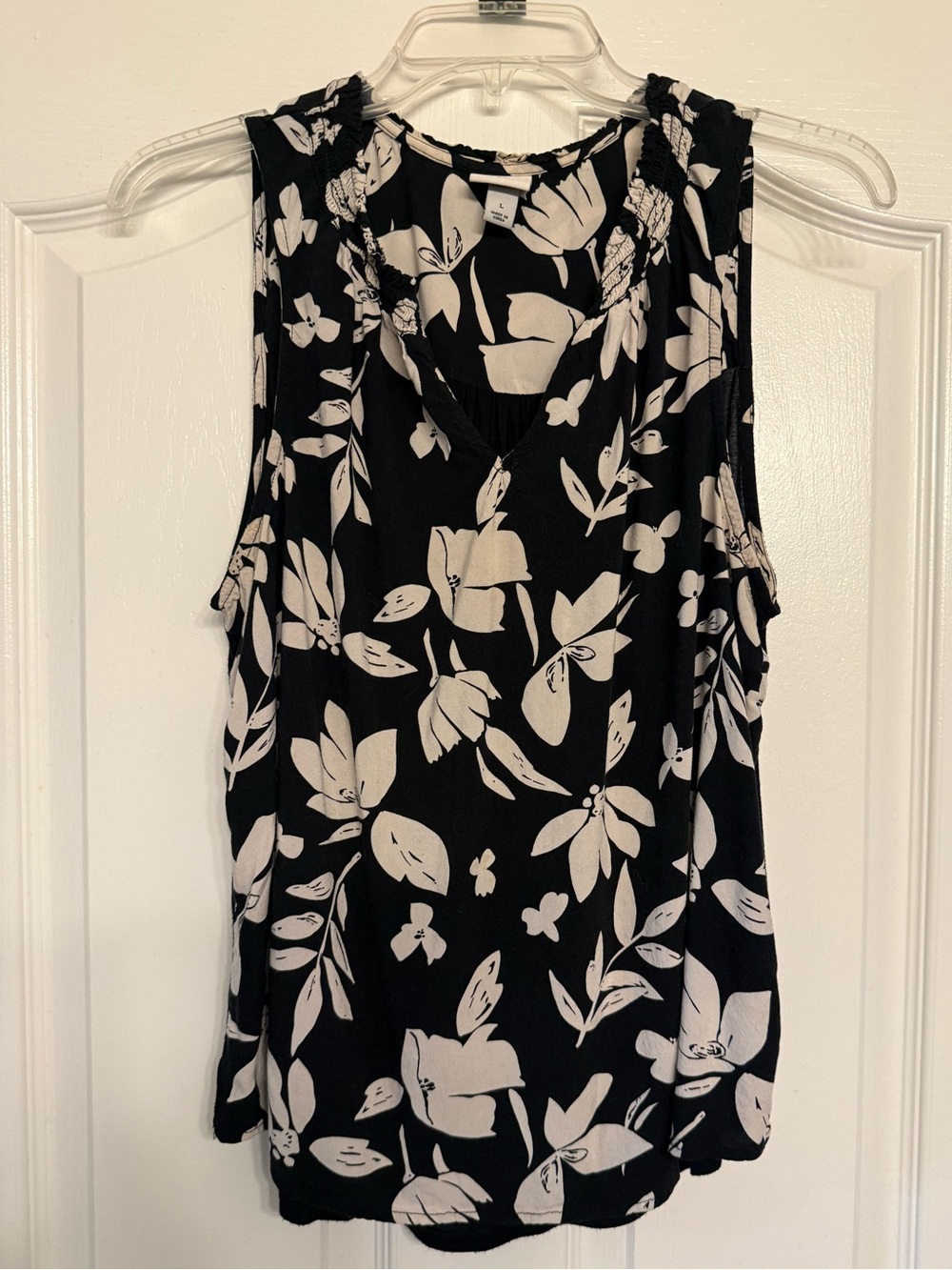 a new day Black White Floral Print Sleeveless Ruffle Shoulder Blouse Top Large